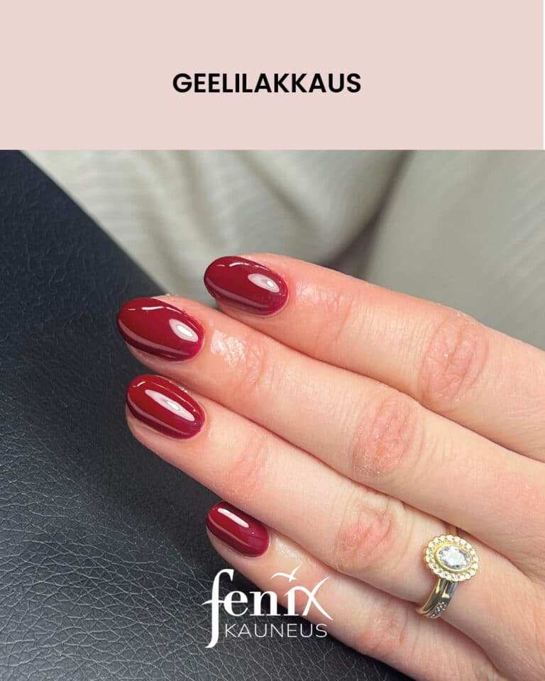 Tummanpunaisella lakalla tehty luonnonkynsien geelilakkaus.