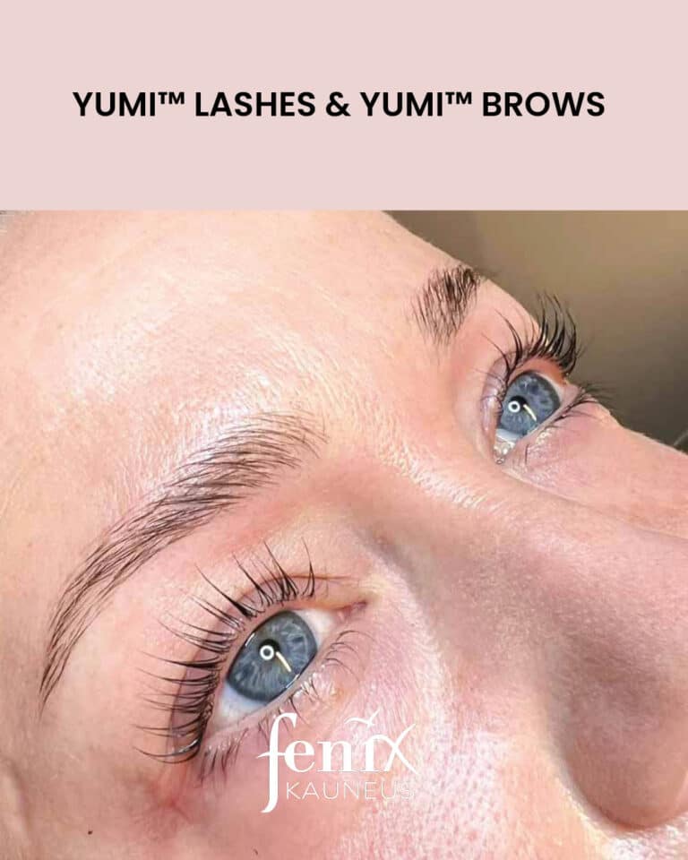 Yumikombo jalkeen hoidon pitkissa ripsissa.