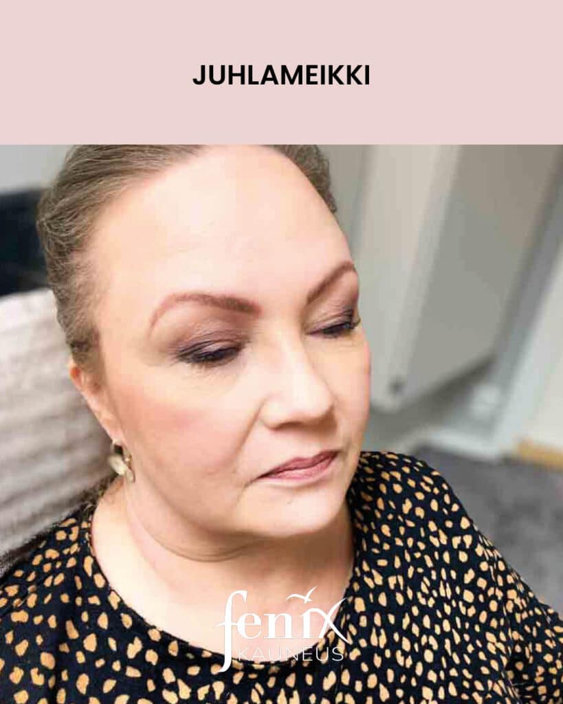 Aikuisen naisen juhlameikki ylaviistosta kuvattuna.