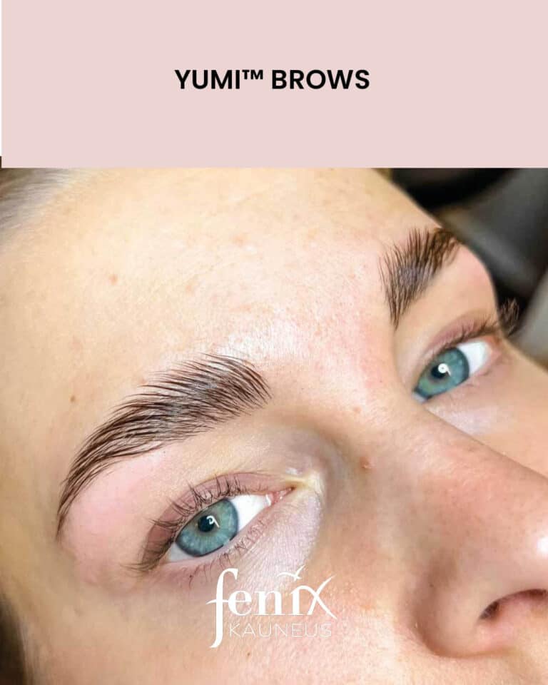 Tuuheiden kulmakarvojen upea lopputulos YumiBrows kulmakarvojen laminoinnin jalkeen.