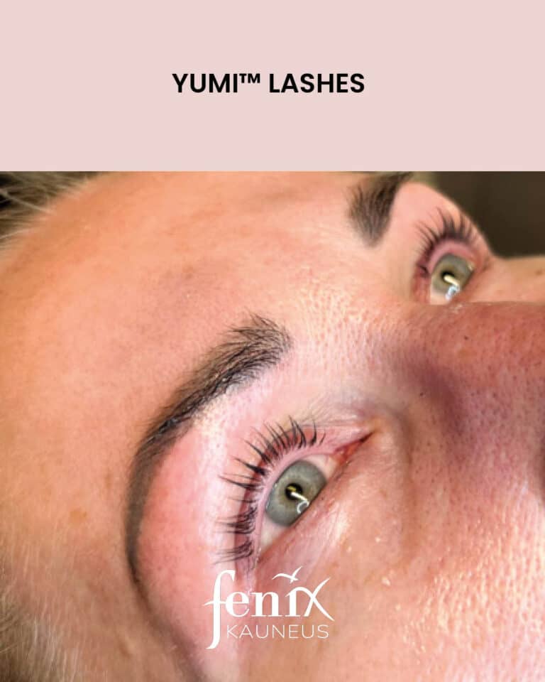 Yumilashes kaunis korkea taivutus.