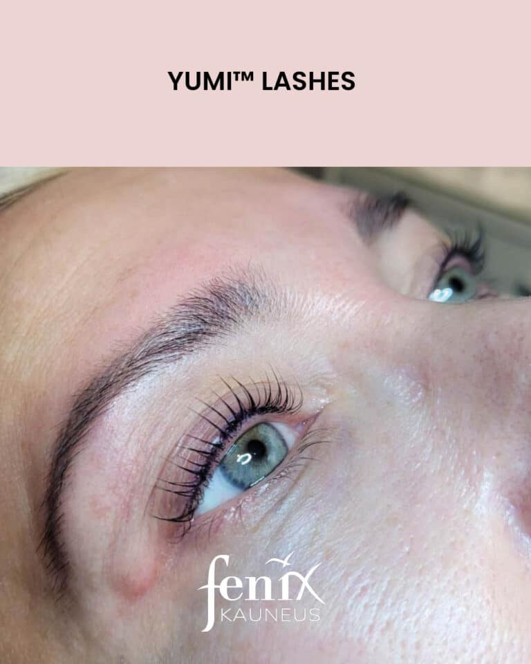 Pitkat ripset YumiLashes ripsien kestotaivutushoidon jalkeen.