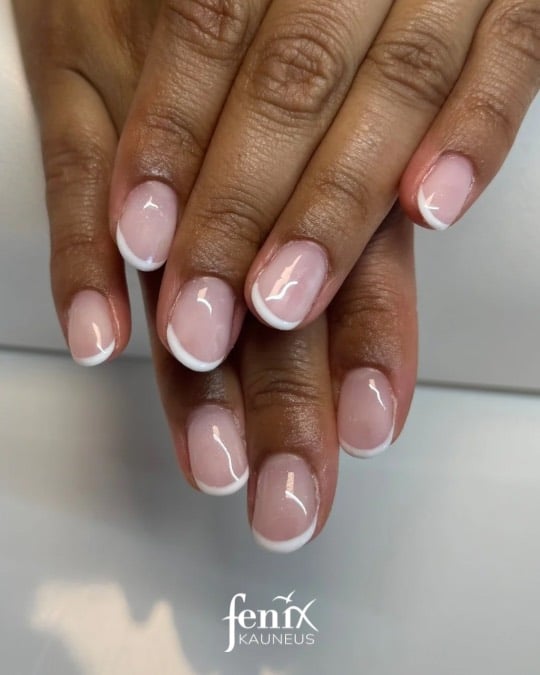 Ranskalainen geelilakkaus.